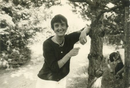 Jolka Milič 1962-Devin, Vir: Kosovelov knjižnica Sežana