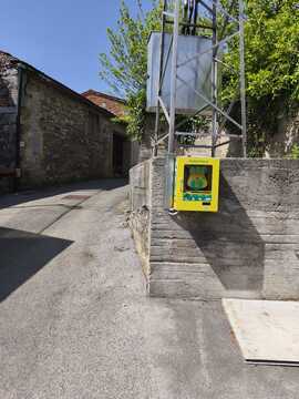 AED v Ravnjah, Vir: Arhiv Občine Sežana