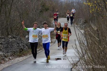 197889_151609638236656_133701080027512_338647_3052285_n