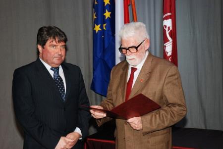 General Stevan Mirković na slovesni podelitvi z županovim priznanjem  