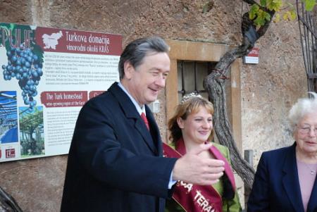 Ogled najstarejše Kraške trte Teran