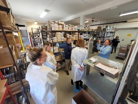 Srečanje v ATech elektronika; Vir: Arhiv Občine Sežana