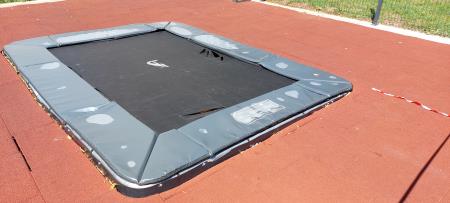 Uničen trampolin, Vir: Arhiv Občine Sežana