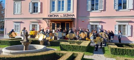 Obisk Društva Vezi za pusta, Vir: Arhiv Občine Sežana