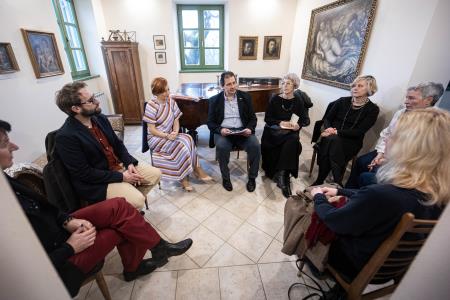 Sestanek ministrice dr. Aste Vrečko z županom Občine Sežana Andrejem Silo; Avtor: Katja Kodba/STA