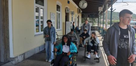 Dijaki na vozičkih; Vir: ŠC Srečka Kosovela Sežana
