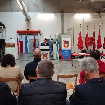 Slovesnost ob predaji gasilskih vozil; Vir: Občina Sežana