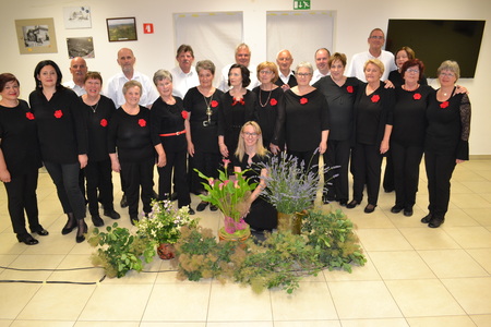 Kulturno društvo Mešani pevski zbor Sežana ; Olga Knez.