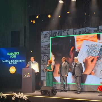 Zlati znak gostoljubnosti  - Zlati čoln, vir: Arhiv Občine Sežana