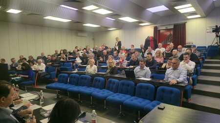 Skupna izredna seja občinskih svetov kraških občin; Vir: Občina Sežana