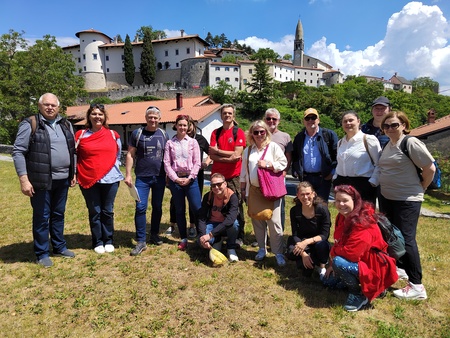 Lokalni turistični vodniki Krasa in Brkinov, Vir: ORA
