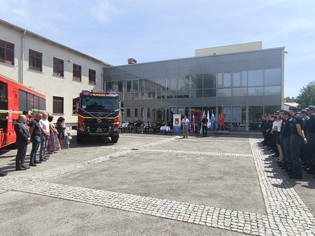 Prevzem gasilskih vozil; Vir: Občina Sežana