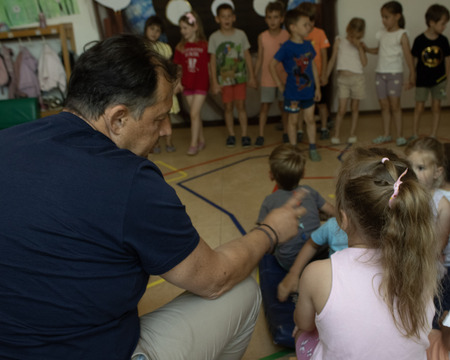 Obisk v Vrtcu Dutovlje; Foto: Sara Bratuž